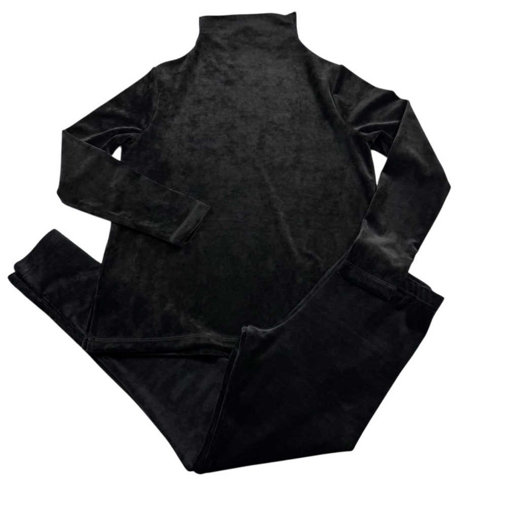 SNO SKINS Plush Velvet Turtleneck and Leggings Set, S